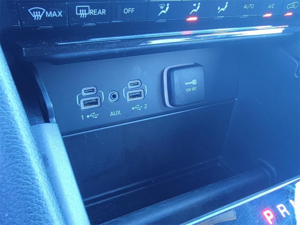 new 2025 Jeep Grand Cherokee car, priced at $32,125