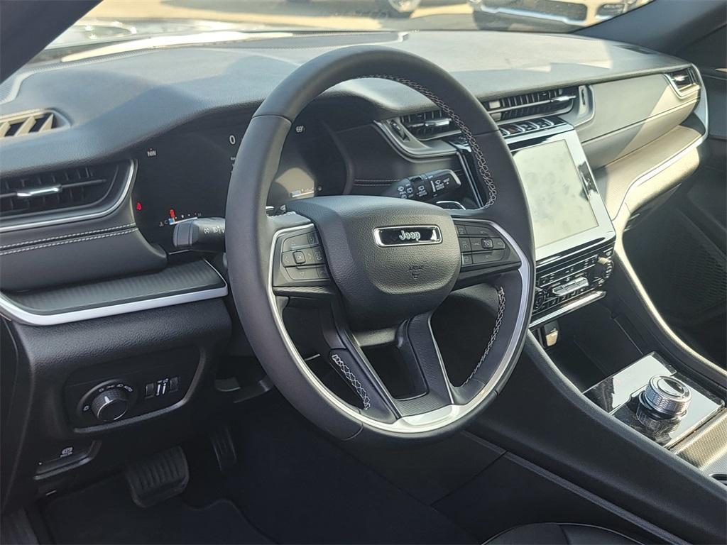 new 2025 Jeep Grand Cherokee L car, priced at $42,271