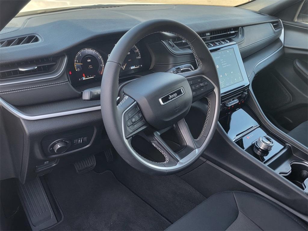 new 2024 Jeep Grand Cherokee car, priced at $34,730