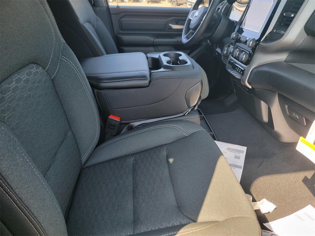 new 2025 Ram 1500 car, priced at $42,960