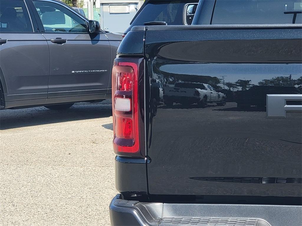 new 2025 Ram 1500 car, priced at $42,960
