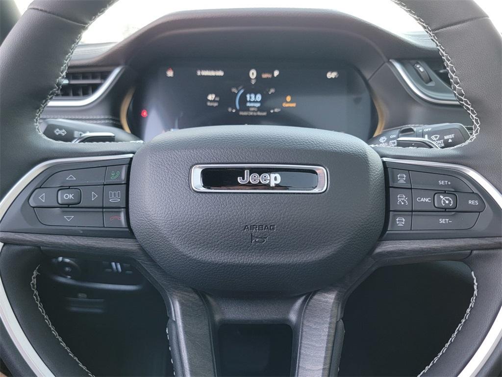 new 2025 Jeep Grand Cherokee car, priced at $46,740