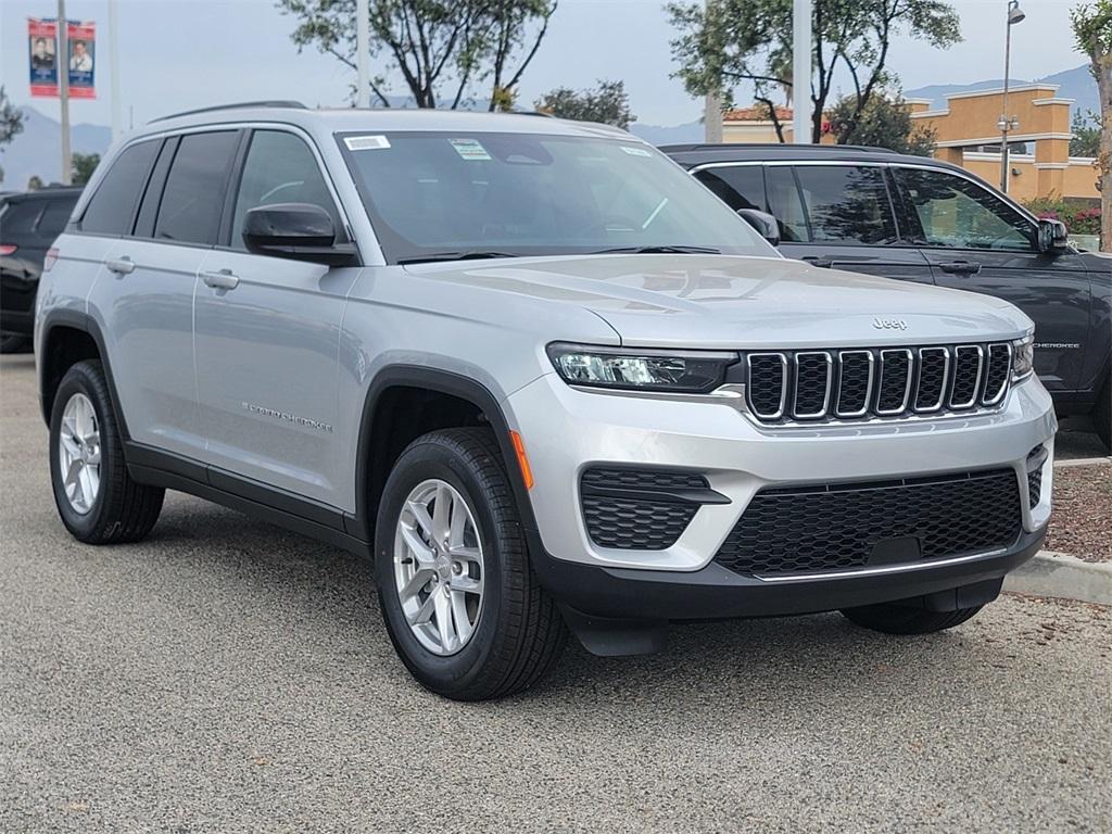 new 2025 Jeep Grand Cherokee car, priced at $34,625