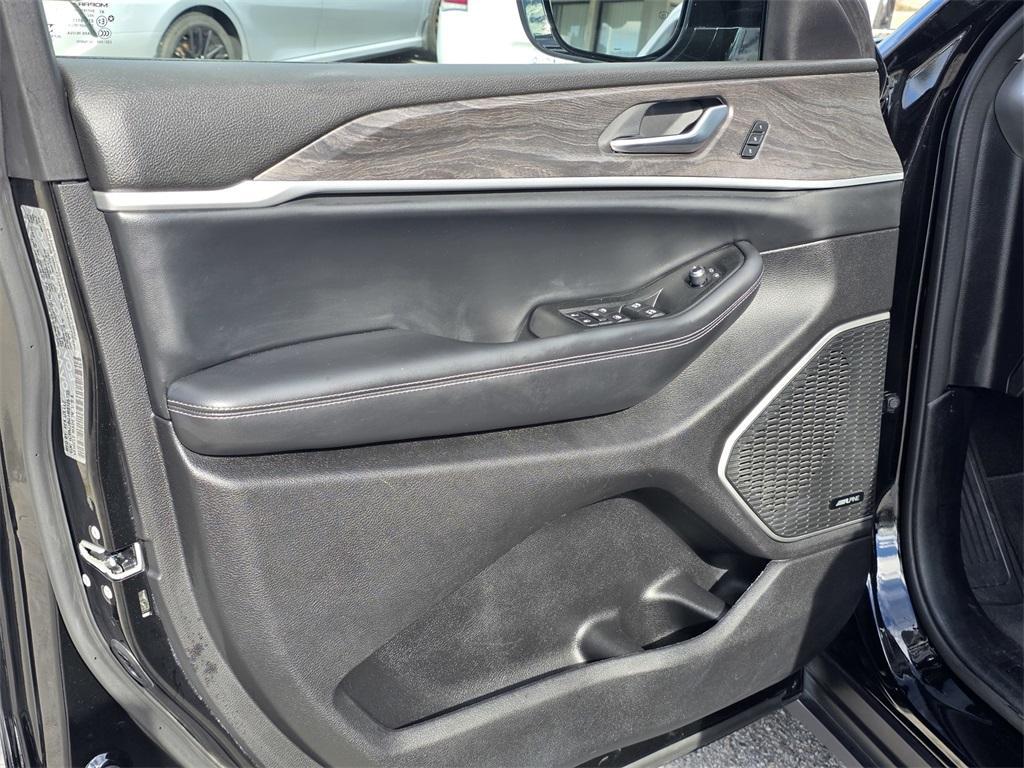 used 2021 Jeep Grand Cherokee L car, priced at $28,990