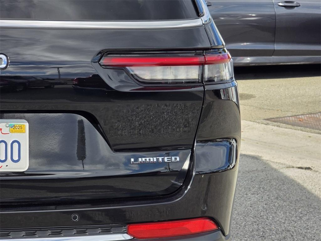 used 2021 Jeep Grand Cherokee L car, priced at $28,990