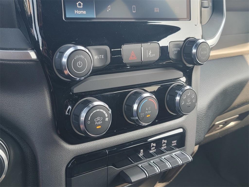 new 2025 Ram 1500 car, priced at $42,775