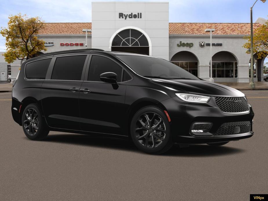 new 2024 Chrysler Pacifica car, priced at $42,835