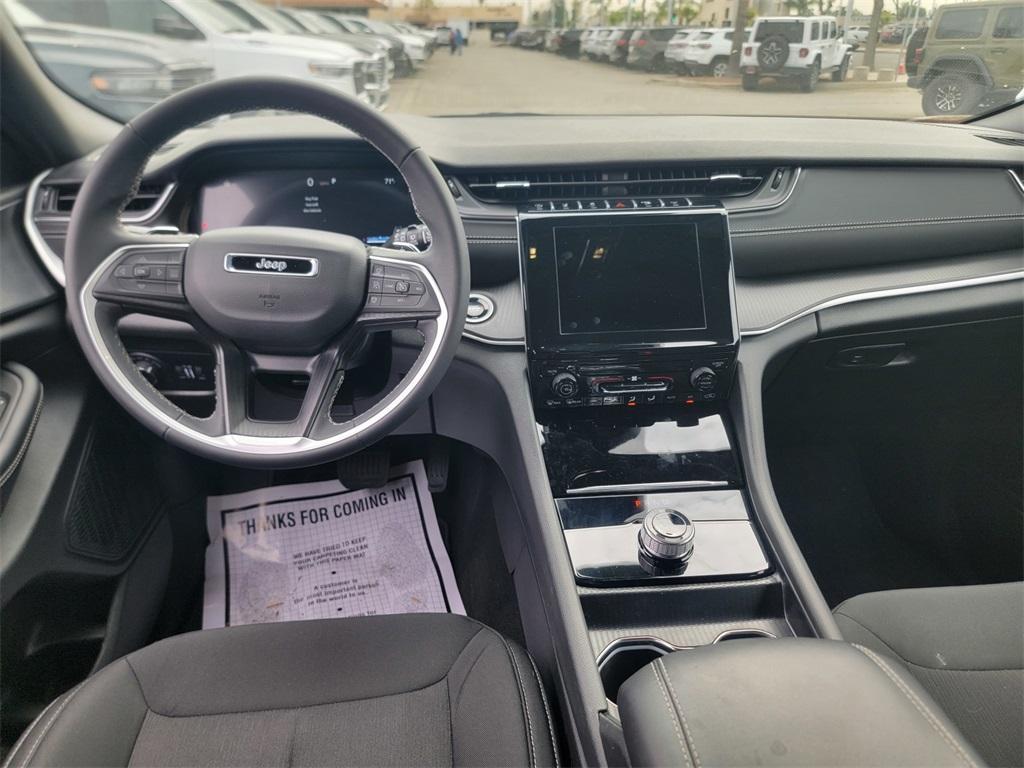 new 2025 Jeep Grand Cherokee car, priced at $31,530