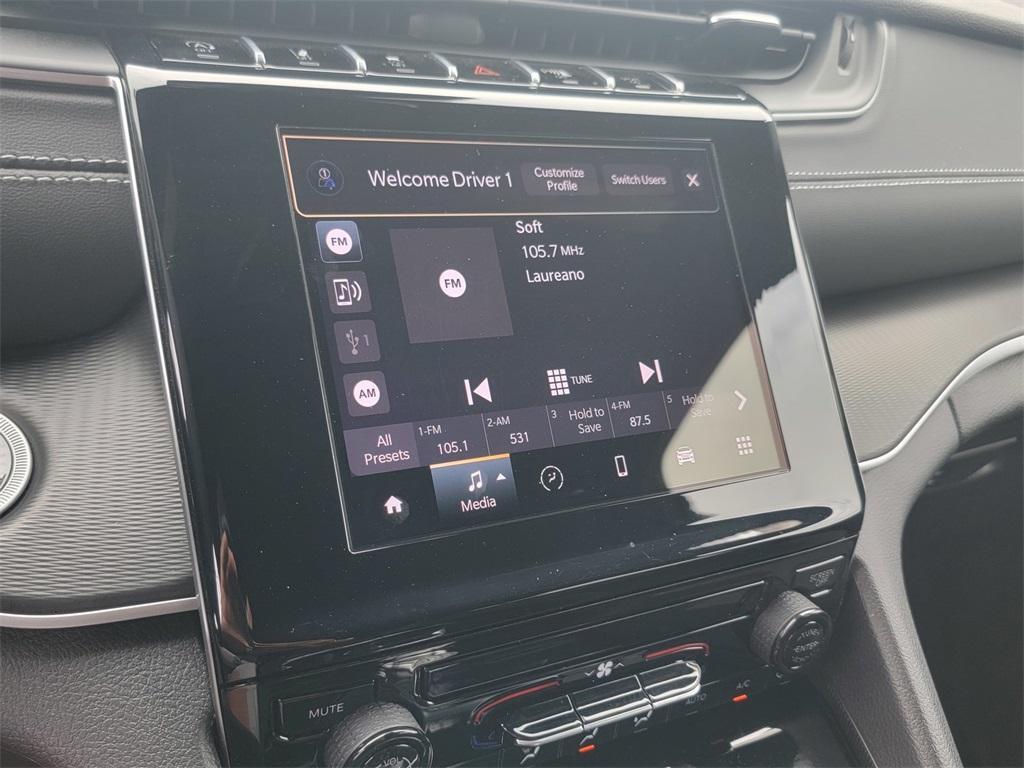 new 2025 Jeep Grand Cherokee car, priced at $31,530