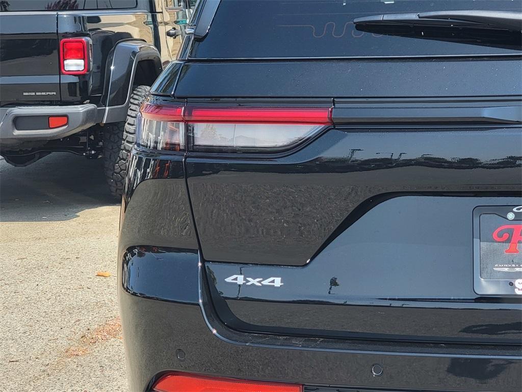 new 2025 Jeep Grand Cherokee car, priced at $46,279