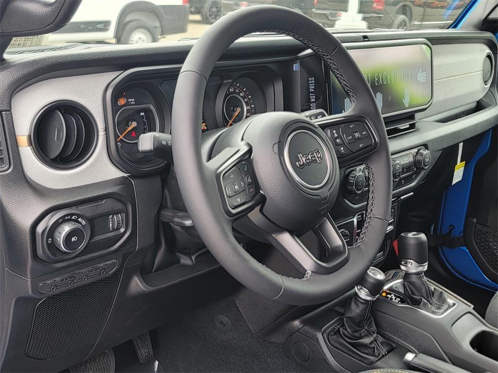 new 2025 Jeep Wrangler car, priced at $45,926