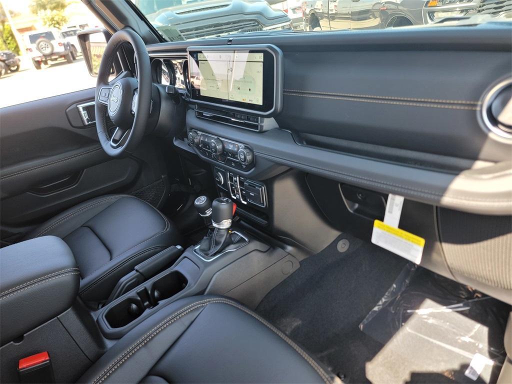 new 2025 Jeep Gladiator car, priced at $43,589