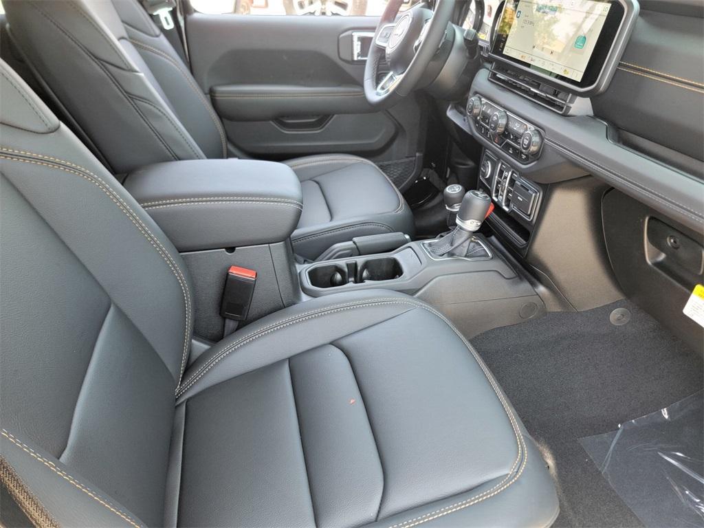 new 2025 Jeep Wrangler car, priced at $47,433