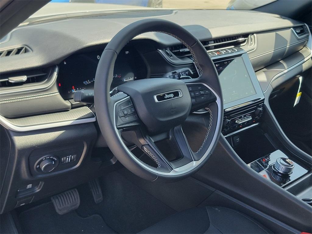 new 2024 Jeep Grand Cherokee L car