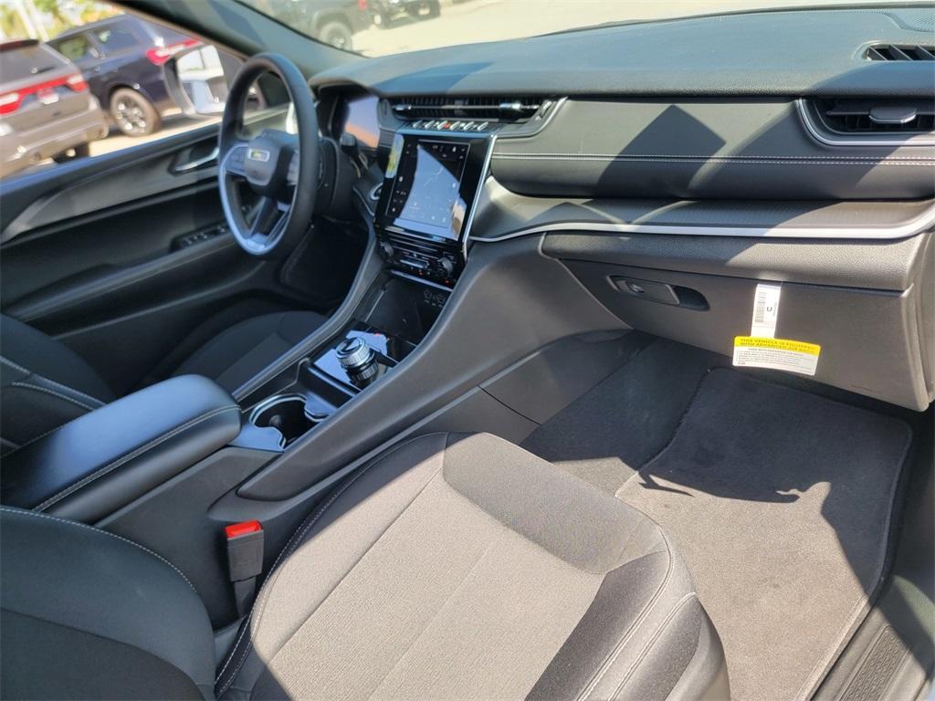 new 2024 Jeep Grand Cherokee L car