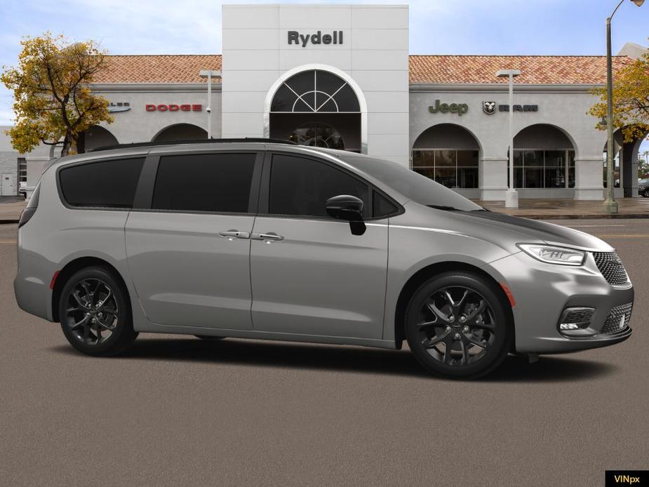 new 2024 Chrysler Pacifica car, priced at $43,330