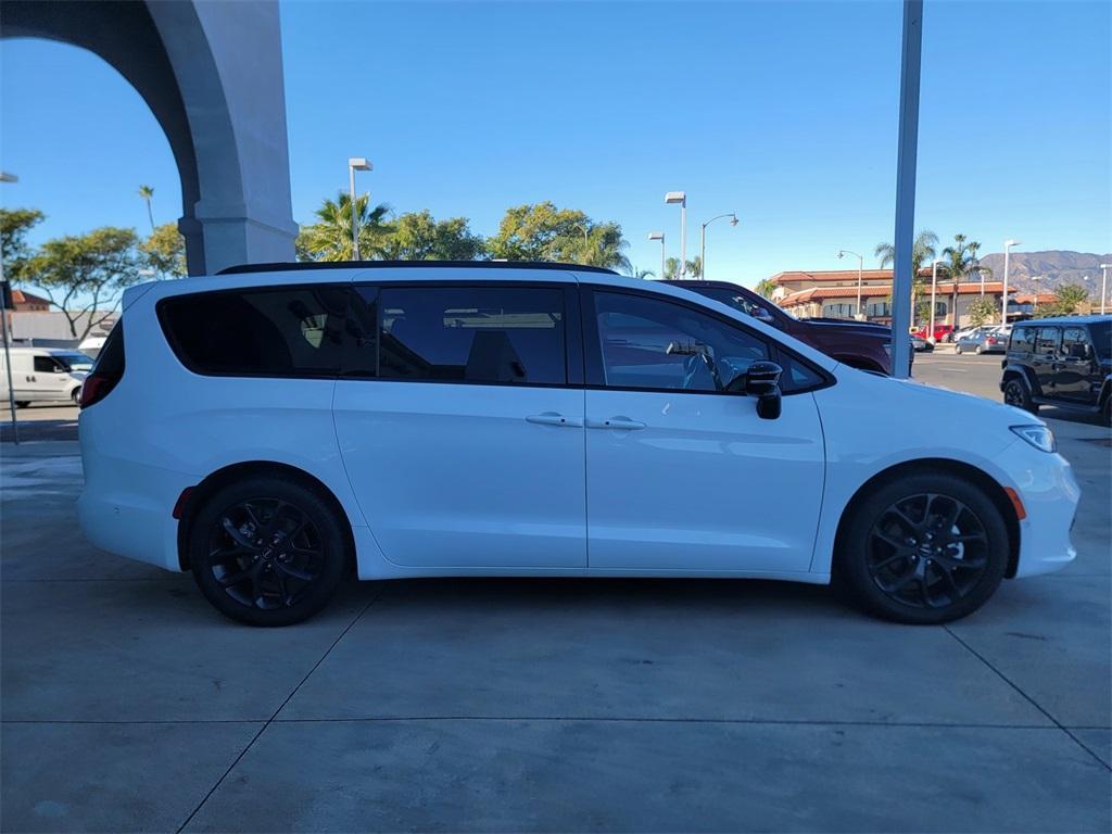 new 2023 Chrysler Pacifica car, priced at $50,185