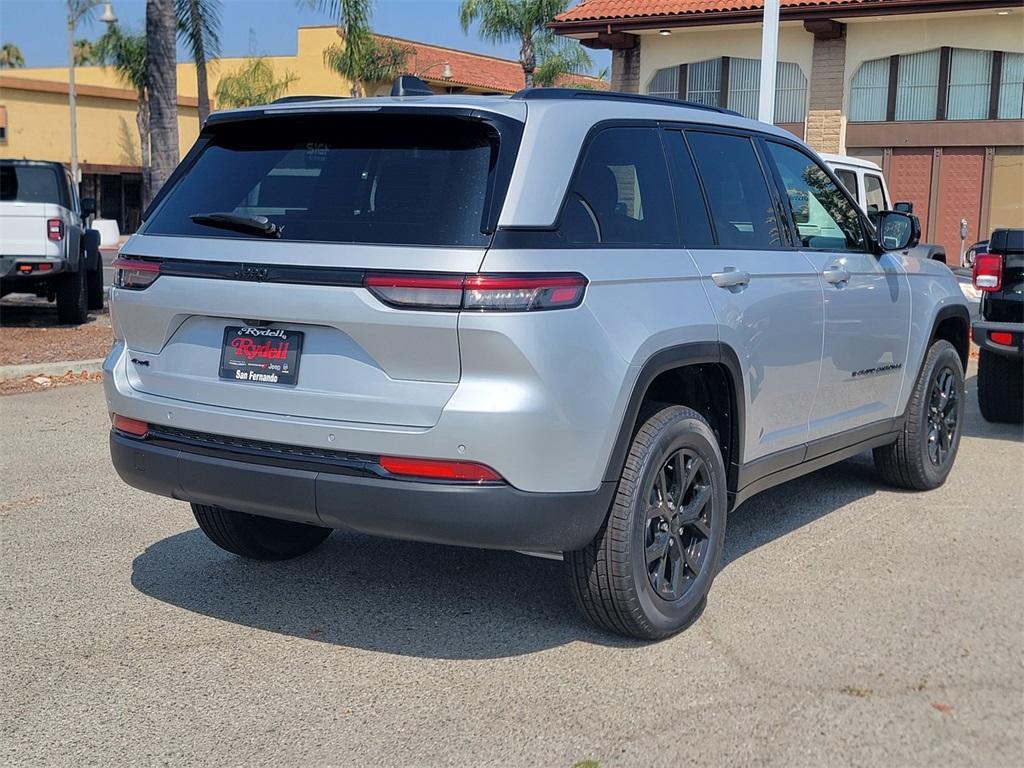 new 2025 Jeep Grand Cherokee car, priced at $42,027