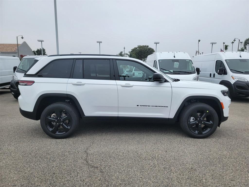 new 2025 Jeep Grand Cherokee car, priced at $46,440