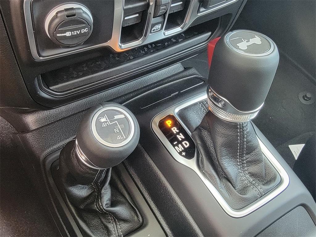 new 2025 Jeep Wrangler car, priced at $47,433