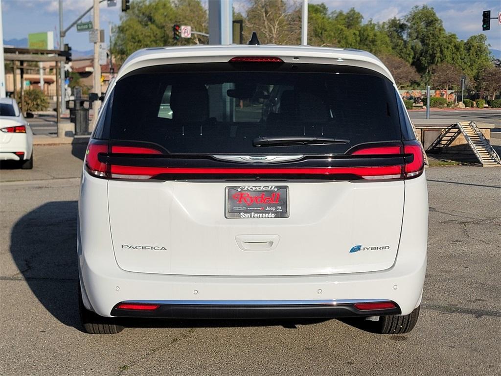 new 2025 Chrysler Pacifica Hybrid car, priced at $36,830