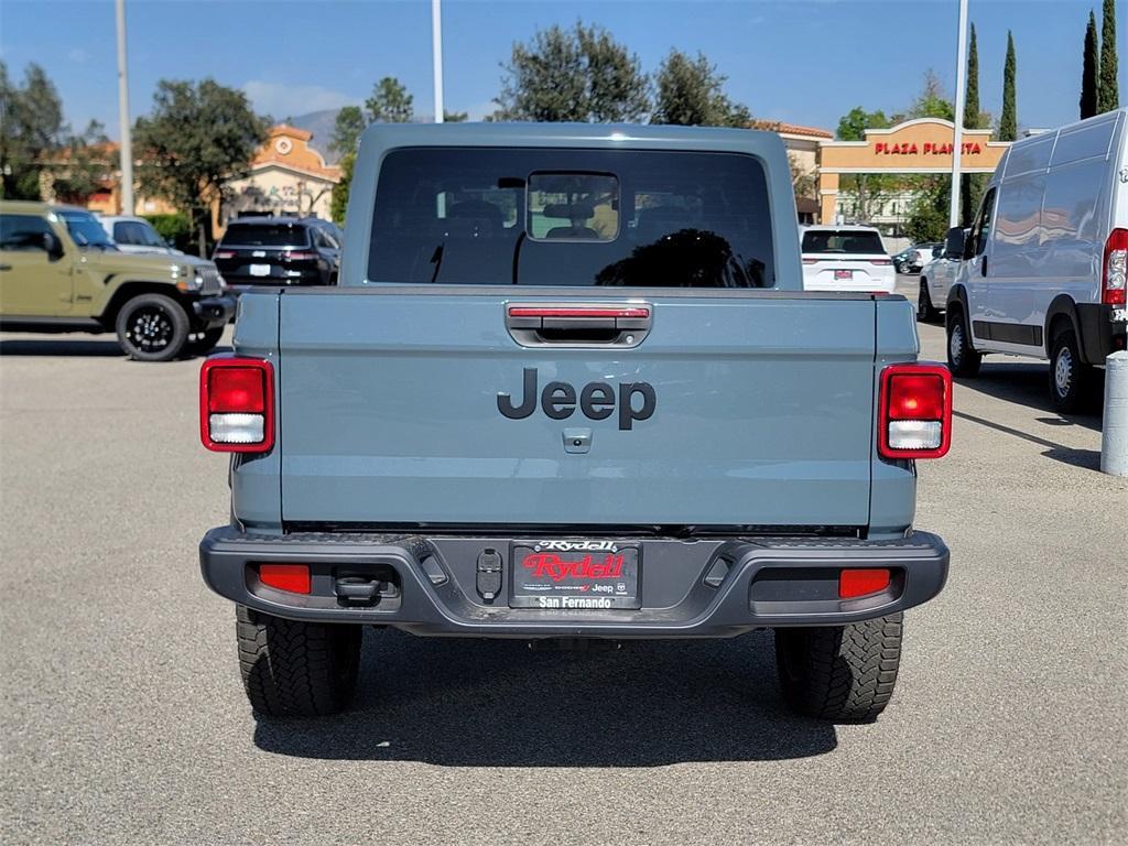 new 2025 Jeep Gladiator car, priced at $40,885