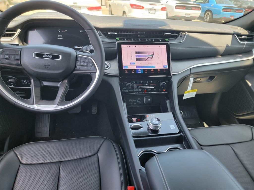 new 2025 Jeep Grand Cherokee car, priced at $46,279