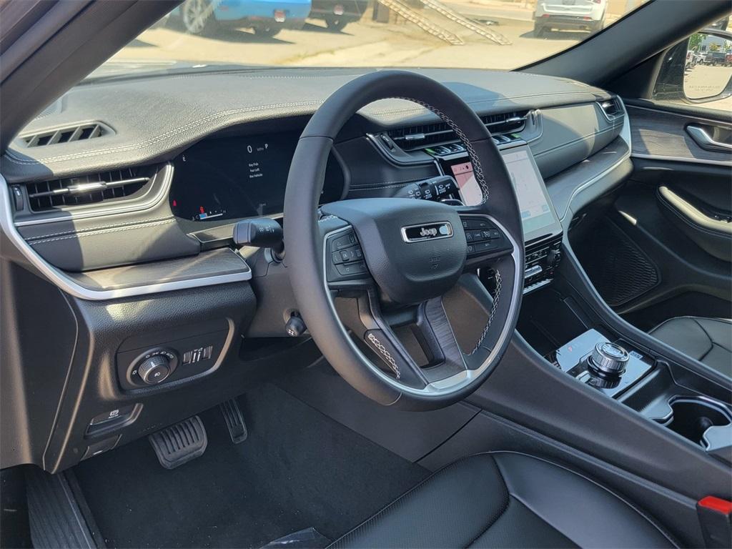 new 2025 Jeep Grand Cherokee car, priced at $46,279
