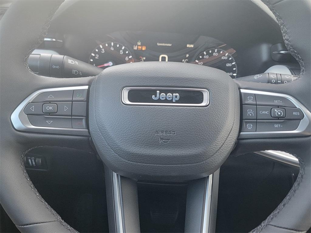 new 2025 Jeep Compass car, priced at $33,010