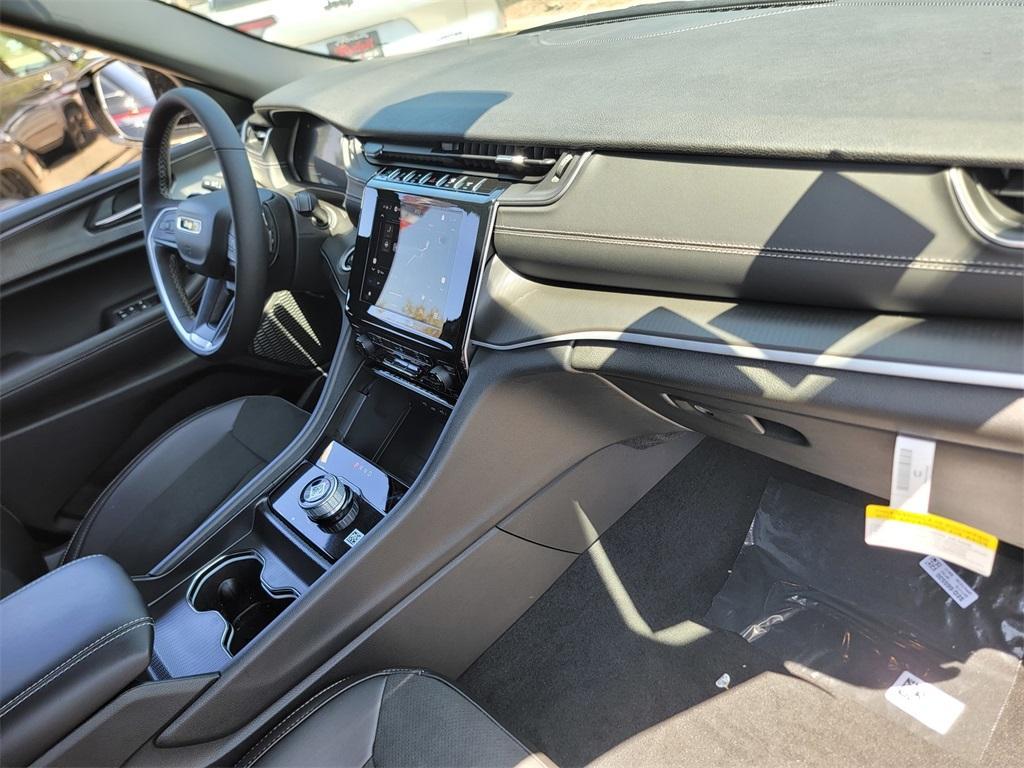 new 2025 Jeep Grand Cherokee L car, priced at $43,795