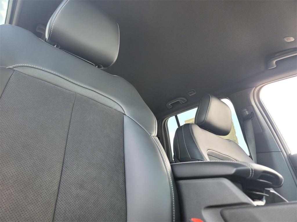 new 2025 Jeep Grand Cherokee car, priced at $43,679