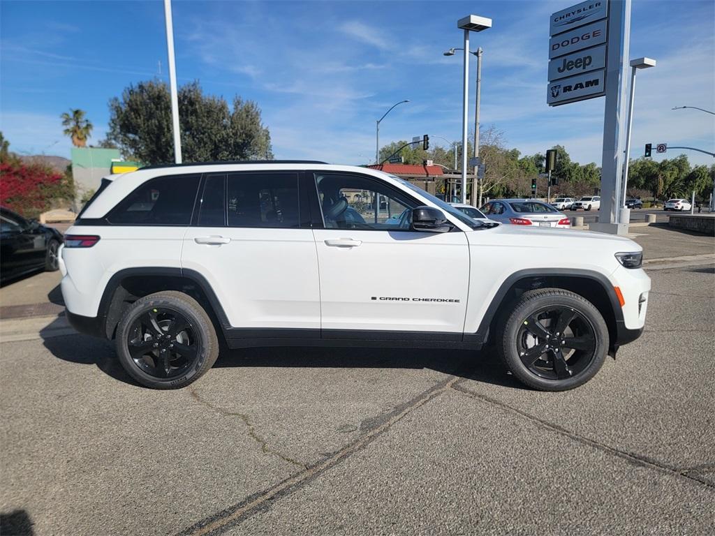 new 2025 Jeep Grand Cherokee car, priced at $46,740