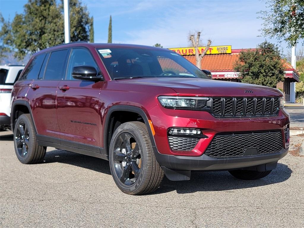 new 2025 Jeep Grand Cherokee car, priced at $47,335