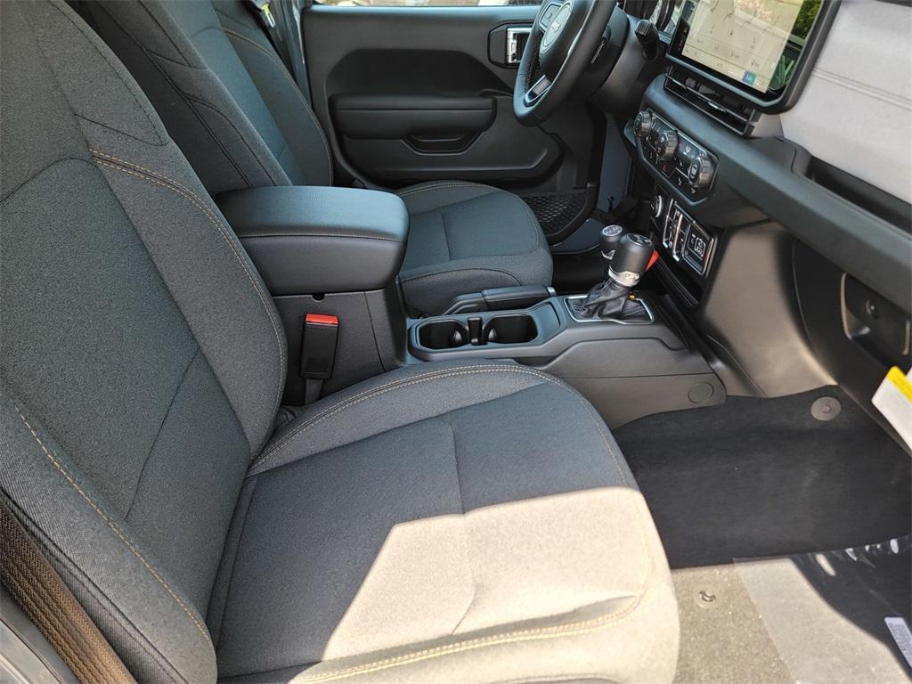 new 2025 Jeep Wrangler car, priced at $45,926