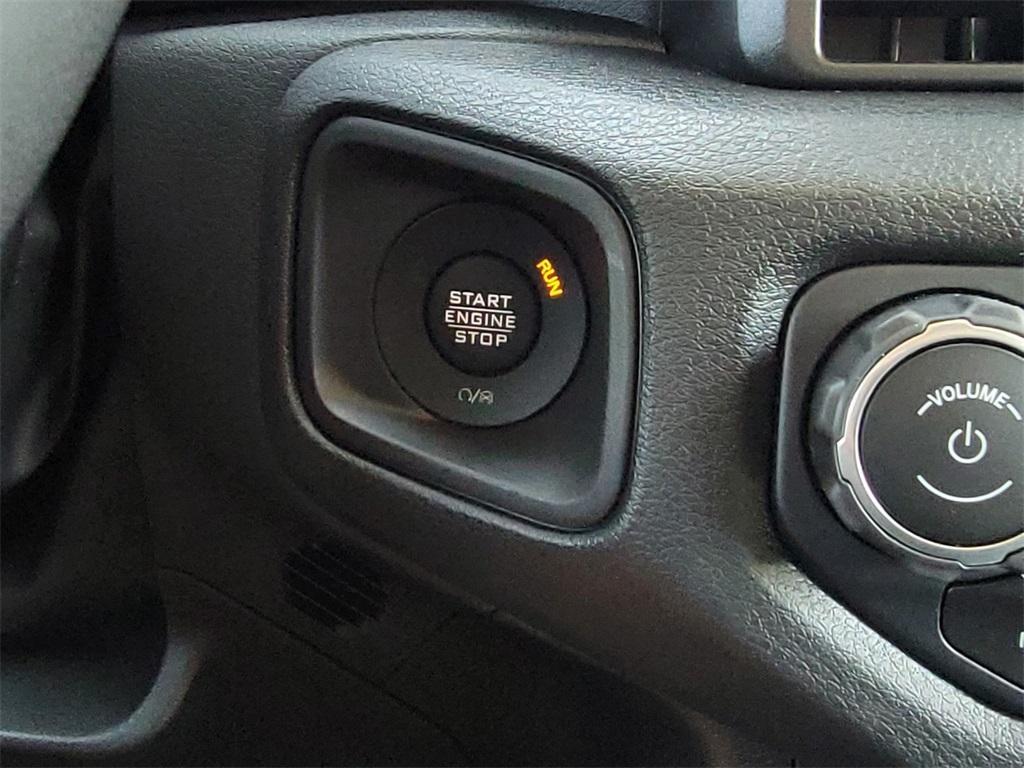 new 2025 Jeep Wrangler car, priced at $45,926