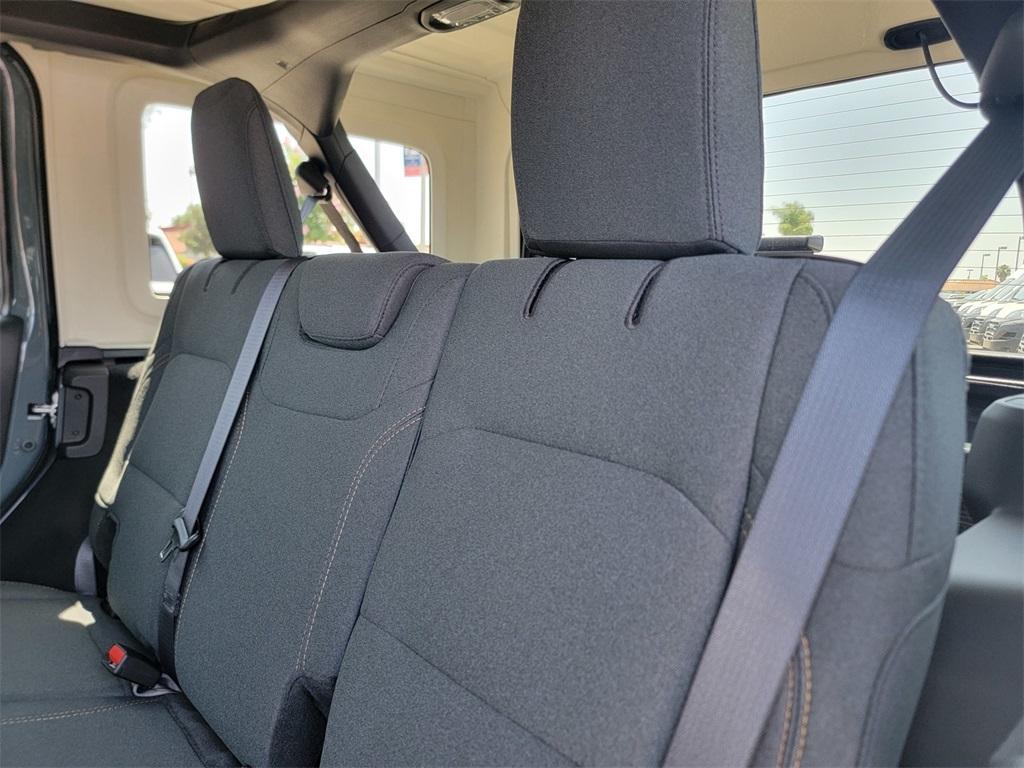 new 2025 Jeep Wrangler car, priced at $45,926