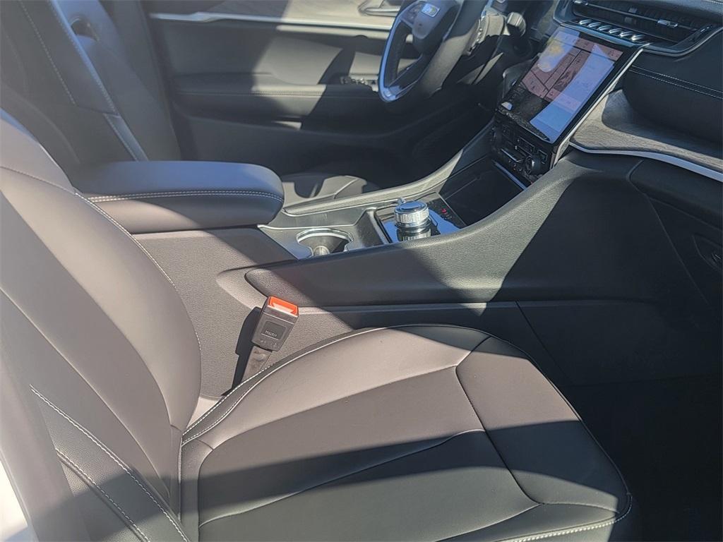 new 2025 Jeep Grand Cherokee L car, priced at $45,311