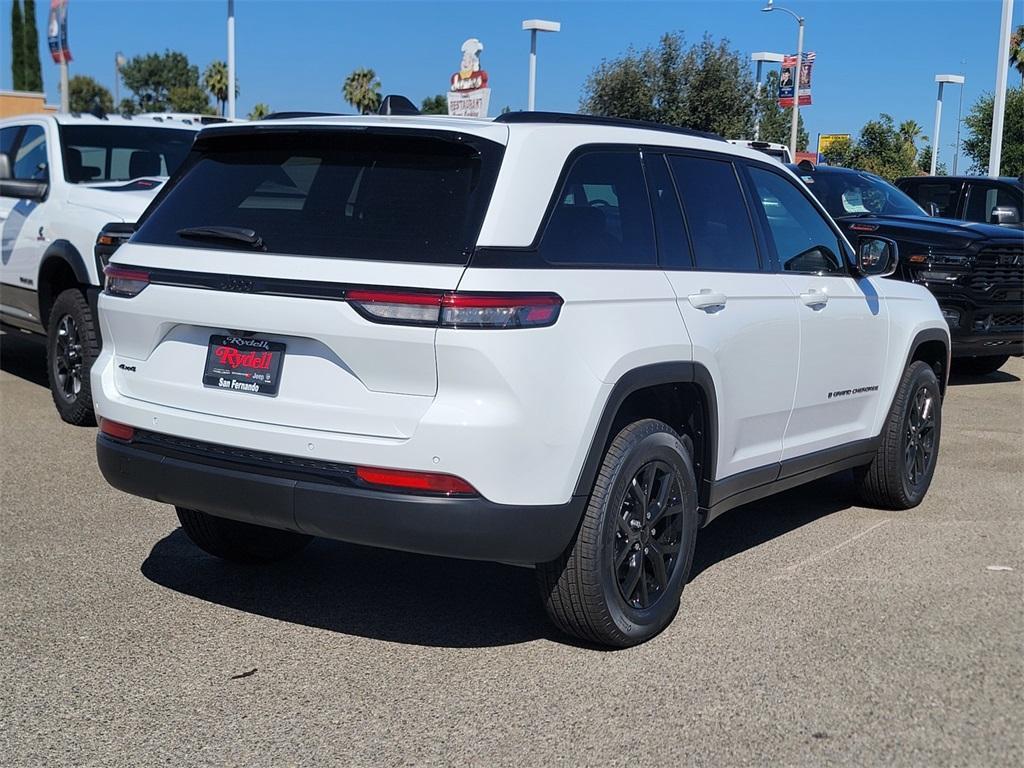 new 2025 Jeep Grand Cherokee car, priced at $40,735