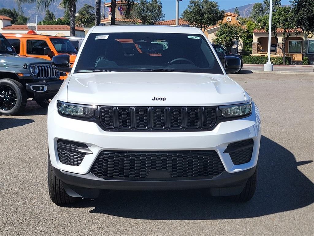 new 2025 Jeep Grand Cherokee car, priced at $40,735