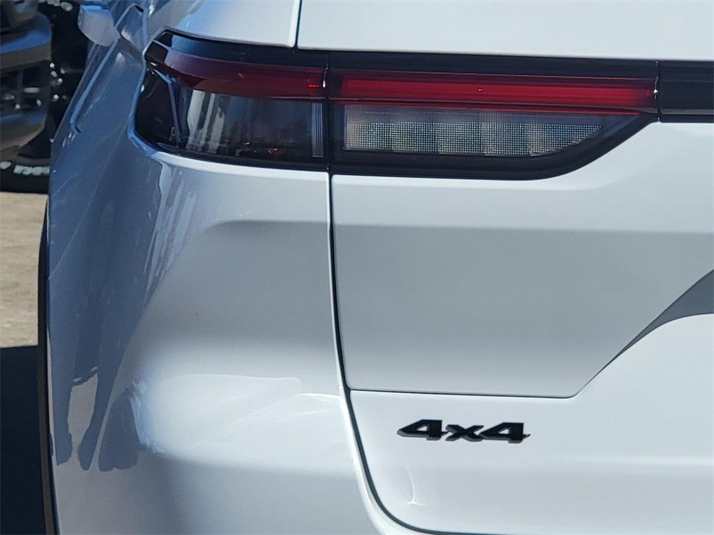 new 2025 Jeep Grand Cherokee car, priced at $40,735