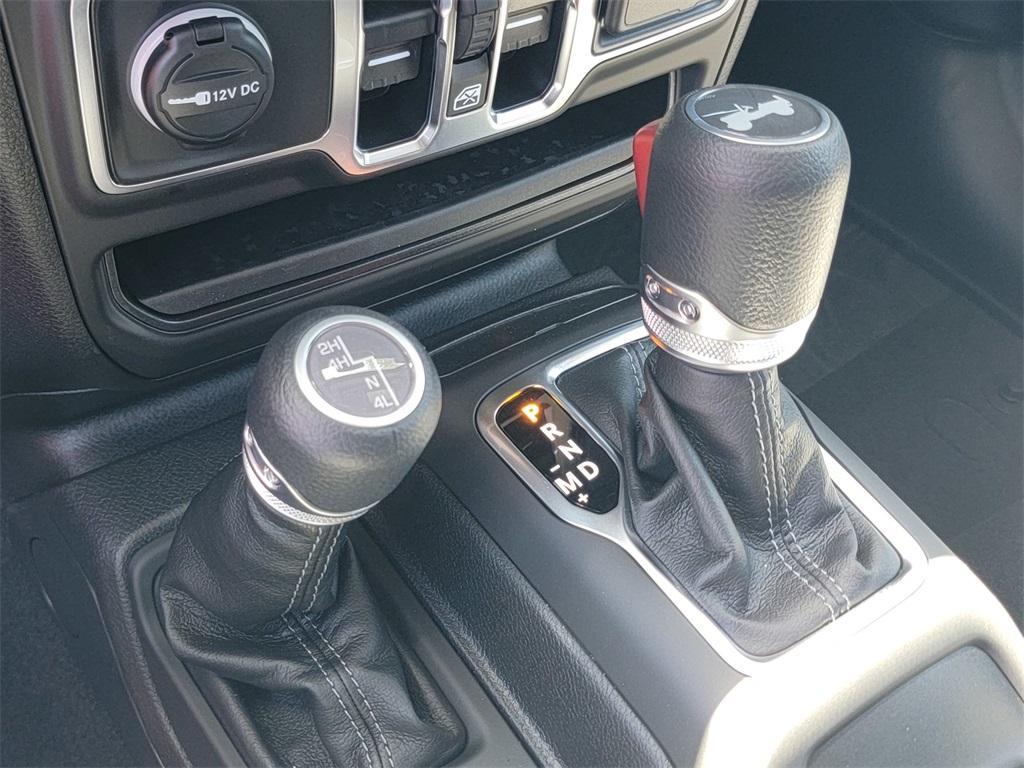 new 2025 Jeep Wrangler car, priced at $47,715