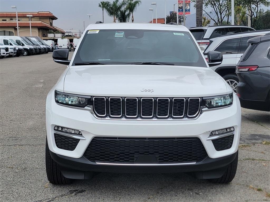 new 2025 Jeep Grand Cherokee car, priced at $40,700