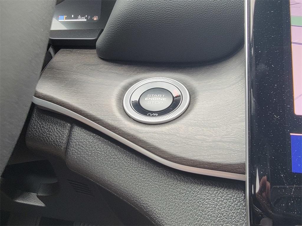 new 2025 Jeep Grand Cherokee car, priced at $40,700