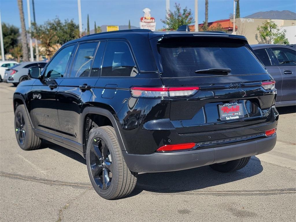 new 2025 Jeep Grand Cherokee car, priced at $45,335