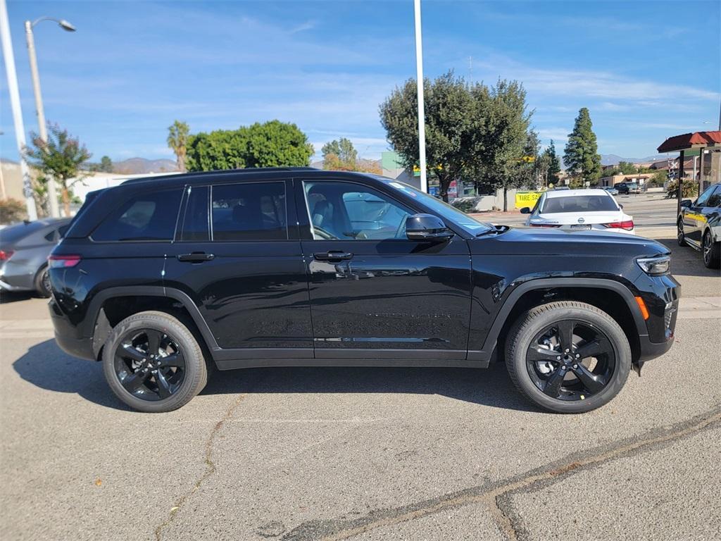 new 2025 Jeep Grand Cherokee car, priced at $45,335