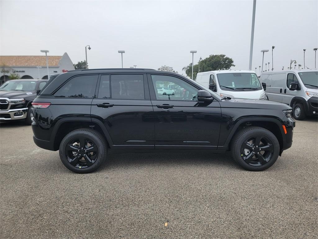 new 2025 Jeep Grand Cherokee car, priced at $47,035