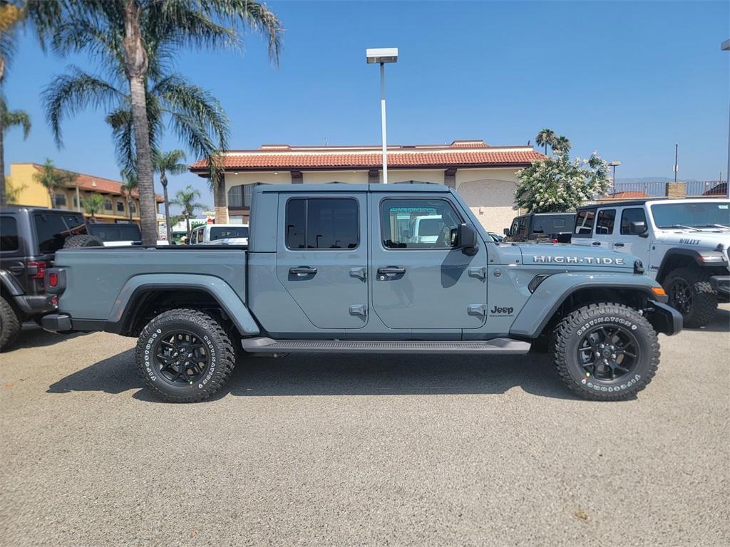 new 2025 Jeep Gladiator car, priced at $43,589