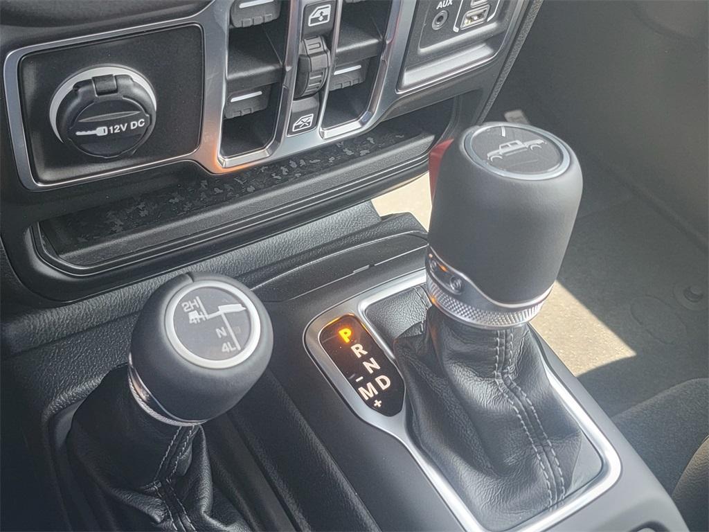 new 2025 Jeep Gladiator car, priced at $43,589