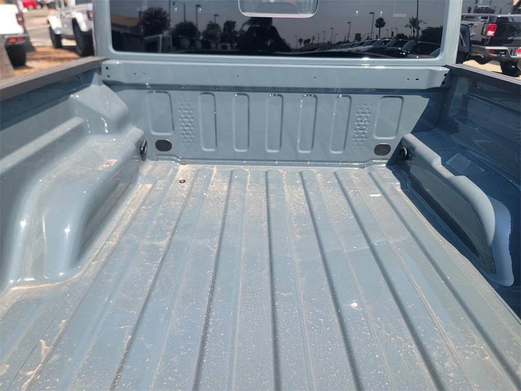 new 2025 Jeep Gladiator car, priced at $43,589