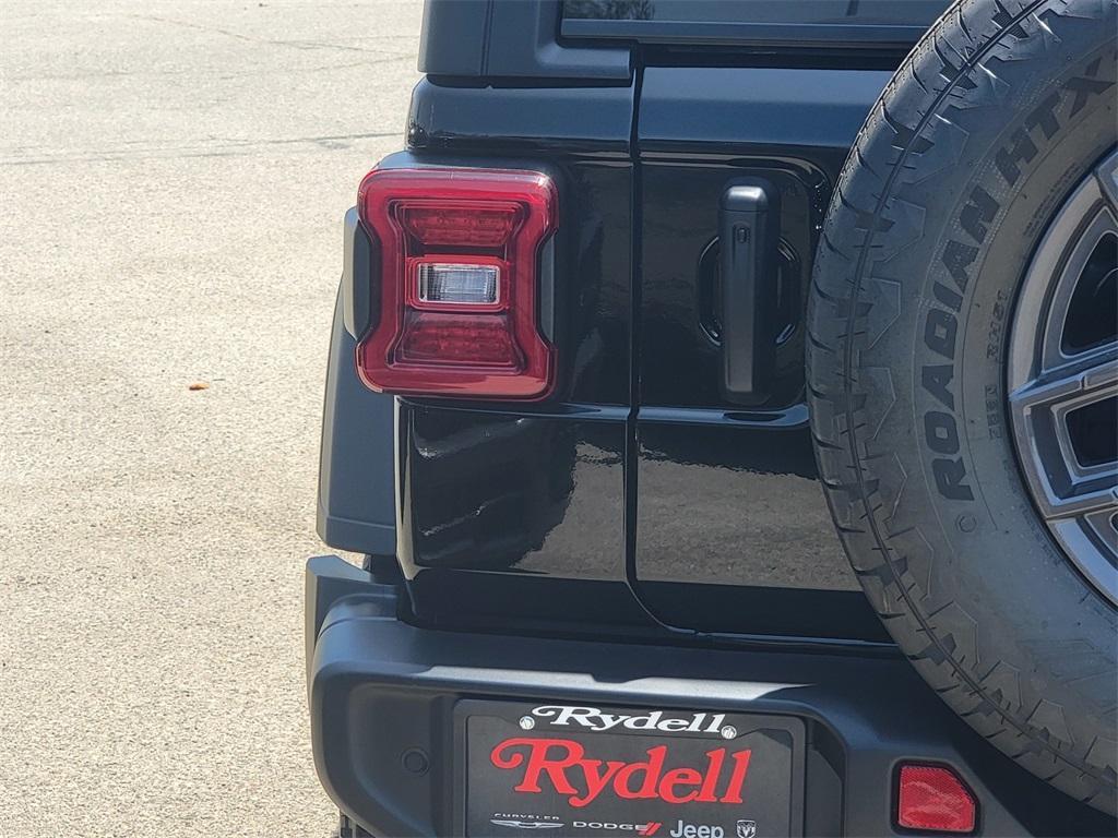 new 2025 Jeep Wrangler car, priced at $45,926